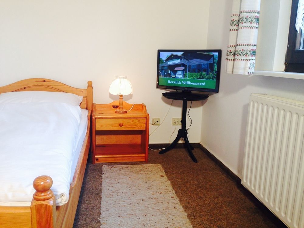 Hotel & Restaurant Zur Spreewaelderin Golssen ภายนอก รูปภาพ