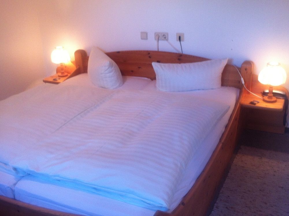Hotel & Restaurant Zur Spreewaelderin Golssen ภายนอก รูปภาพ
