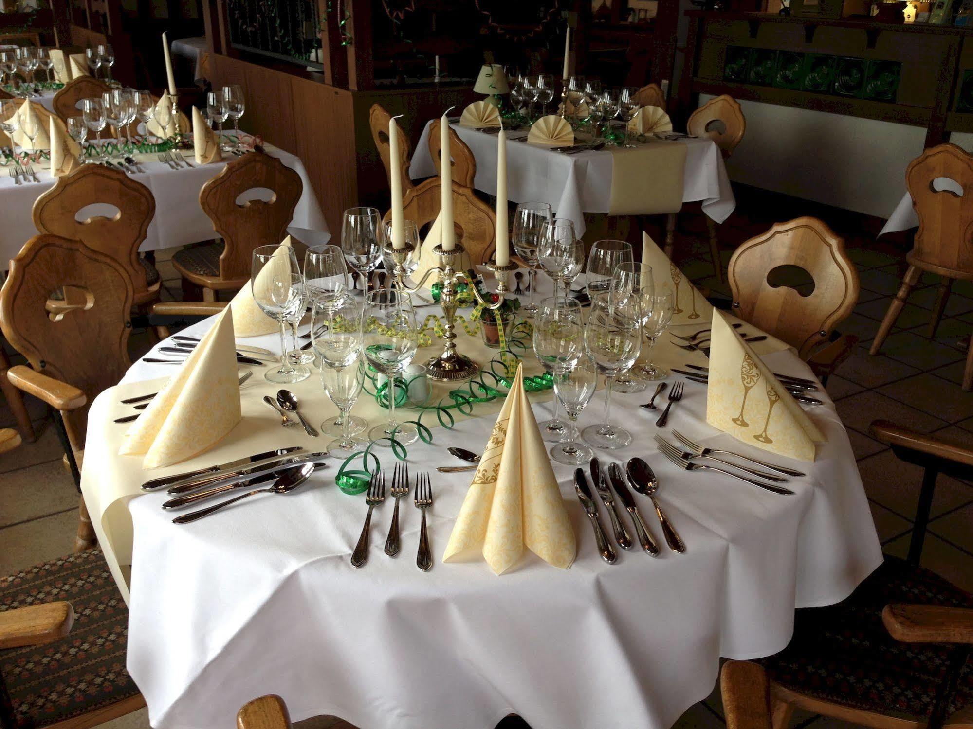 Hotel & Restaurant Zur Spreewaelderin Golssen ภายนอก รูปภาพ