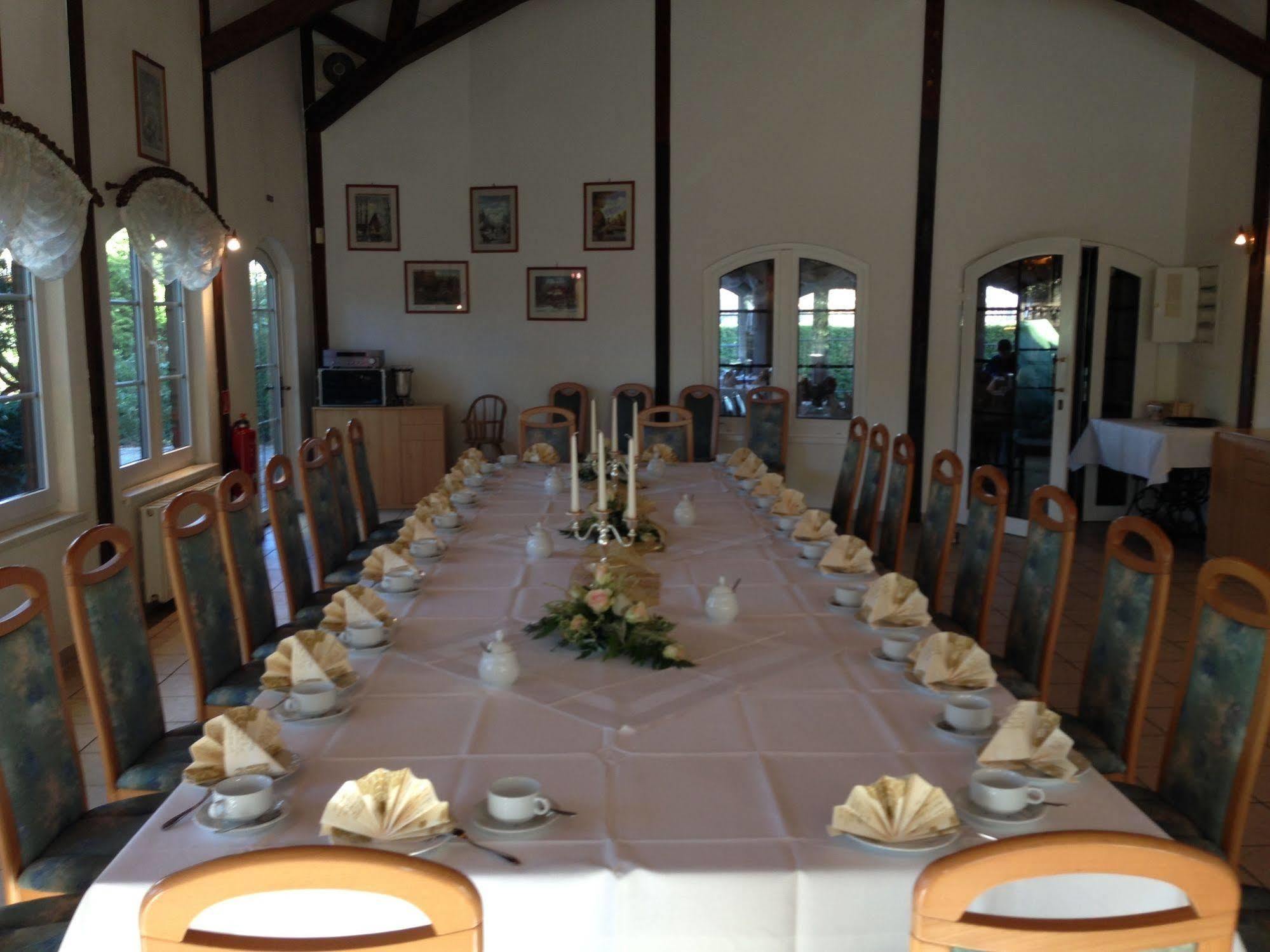 Hotel & Restaurant Zur Spreewaelderin Golssen ภายนอก รูปภาพ