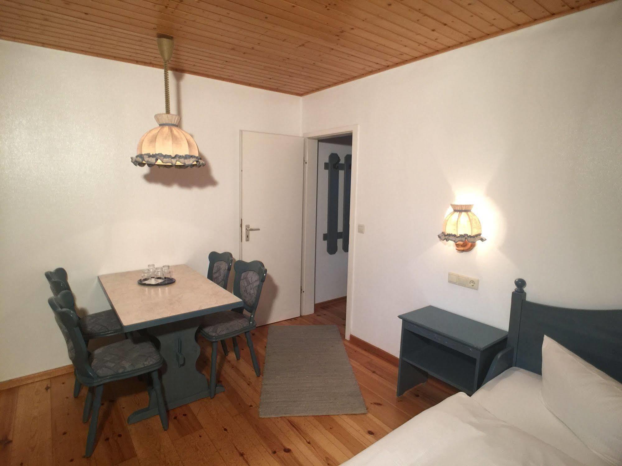 Hotel & Restaurant Zur Spreewaelderin Golssen ภายนอก รูปภาพ