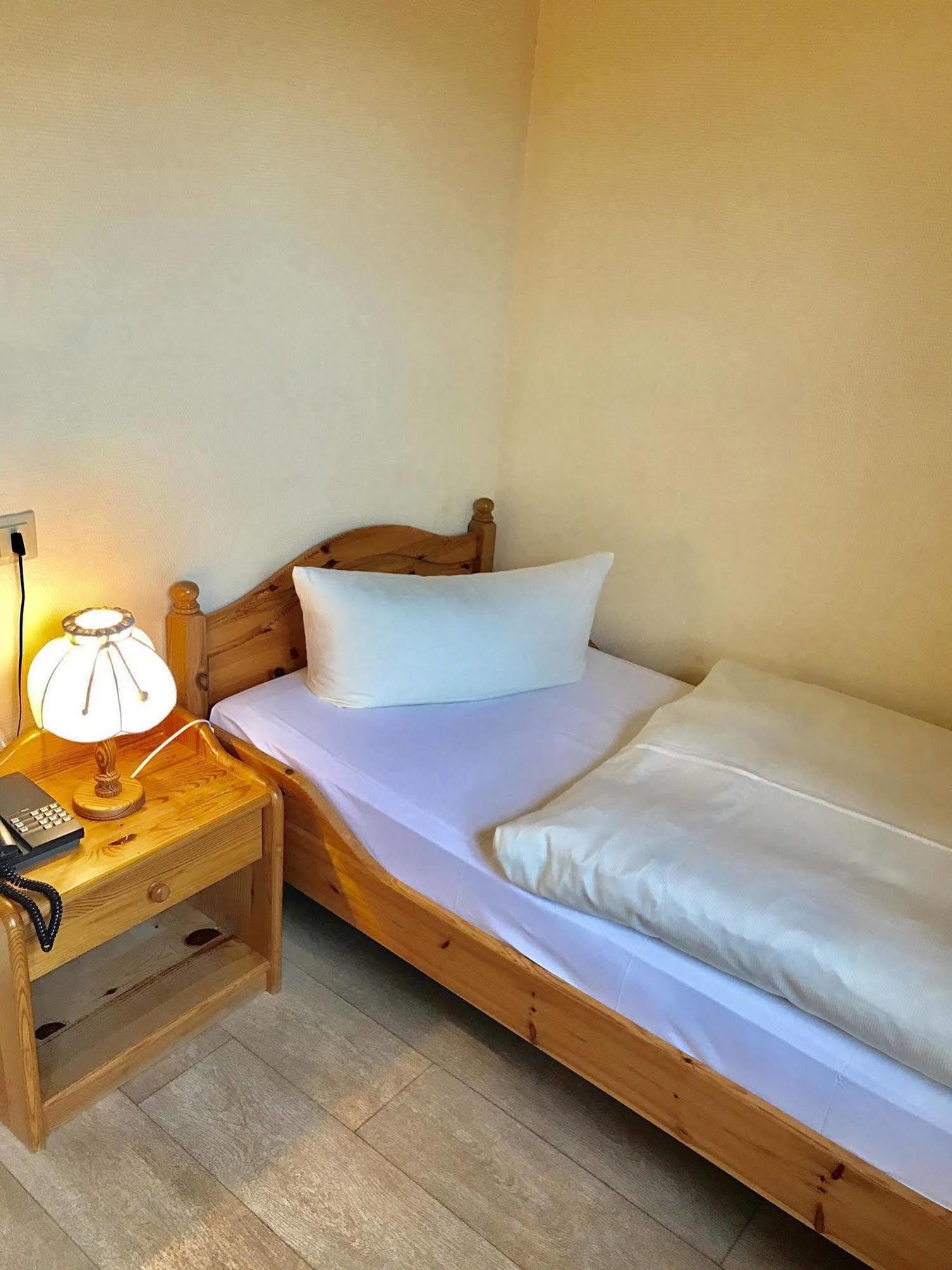 Hotel & Restaurant Zur Spreewaelderin Golssen ภายนอก รูปภาพ